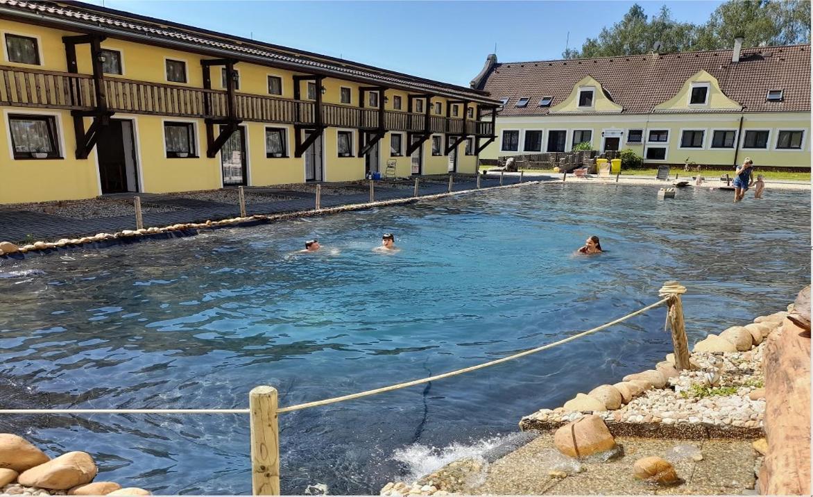 Blatsky Dvur Lejlighedshotel Veselí nad Lužnicí Eksteriør billede
